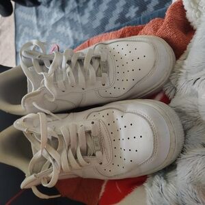 Nike White Low-Top Sneakers with Leather Upper